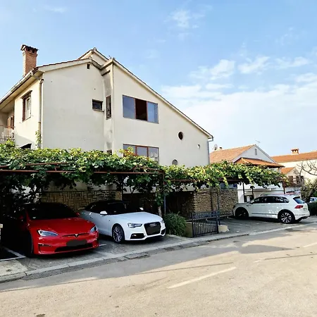 Rustico Mediterraneo With Large Terrace By Mihaela *