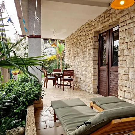 Apartment Rustico Mediterraneo With A Large Terrace By Mihaela